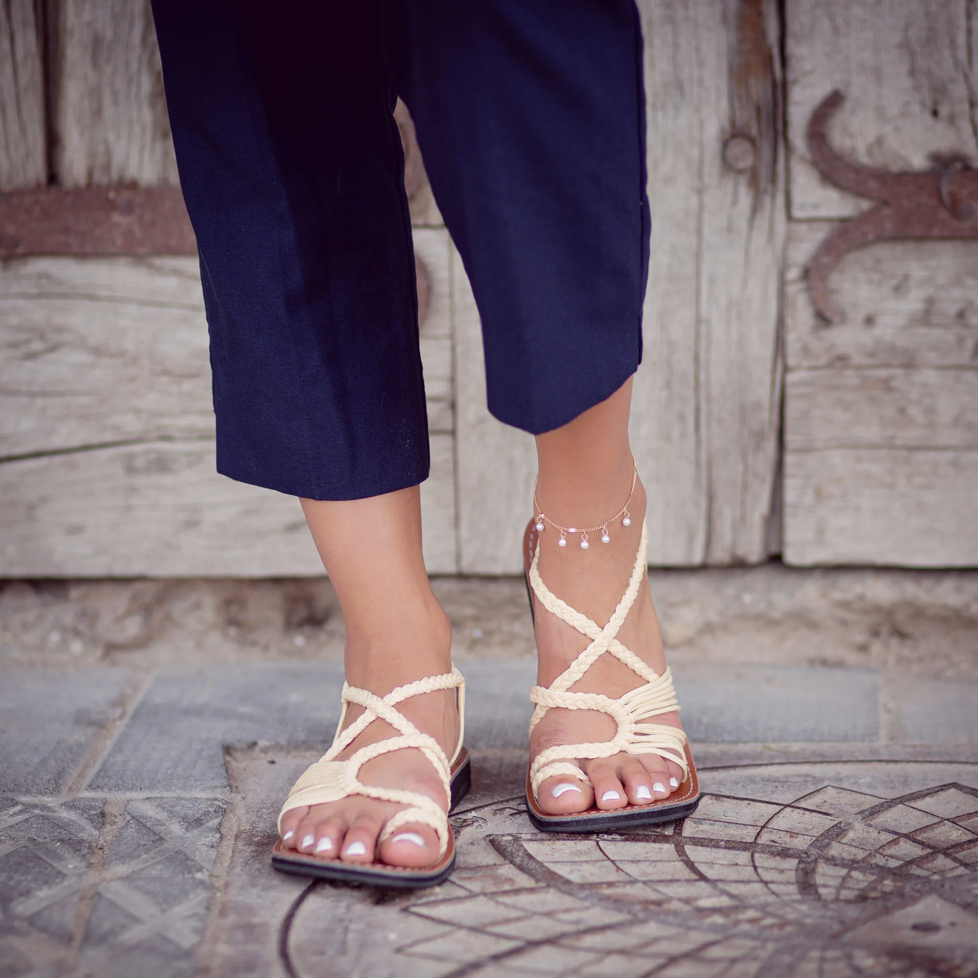 Palm Leaf Flat Women's Sandals | Sweet-Ivory