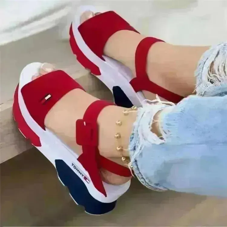 Women's Outer Wear Thick Bottom One Word Button Fish Mouth Beach Sandals
