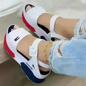 Women's Outer Wear Thick Bottom One Word Button Fish Mouth Beach Sandals